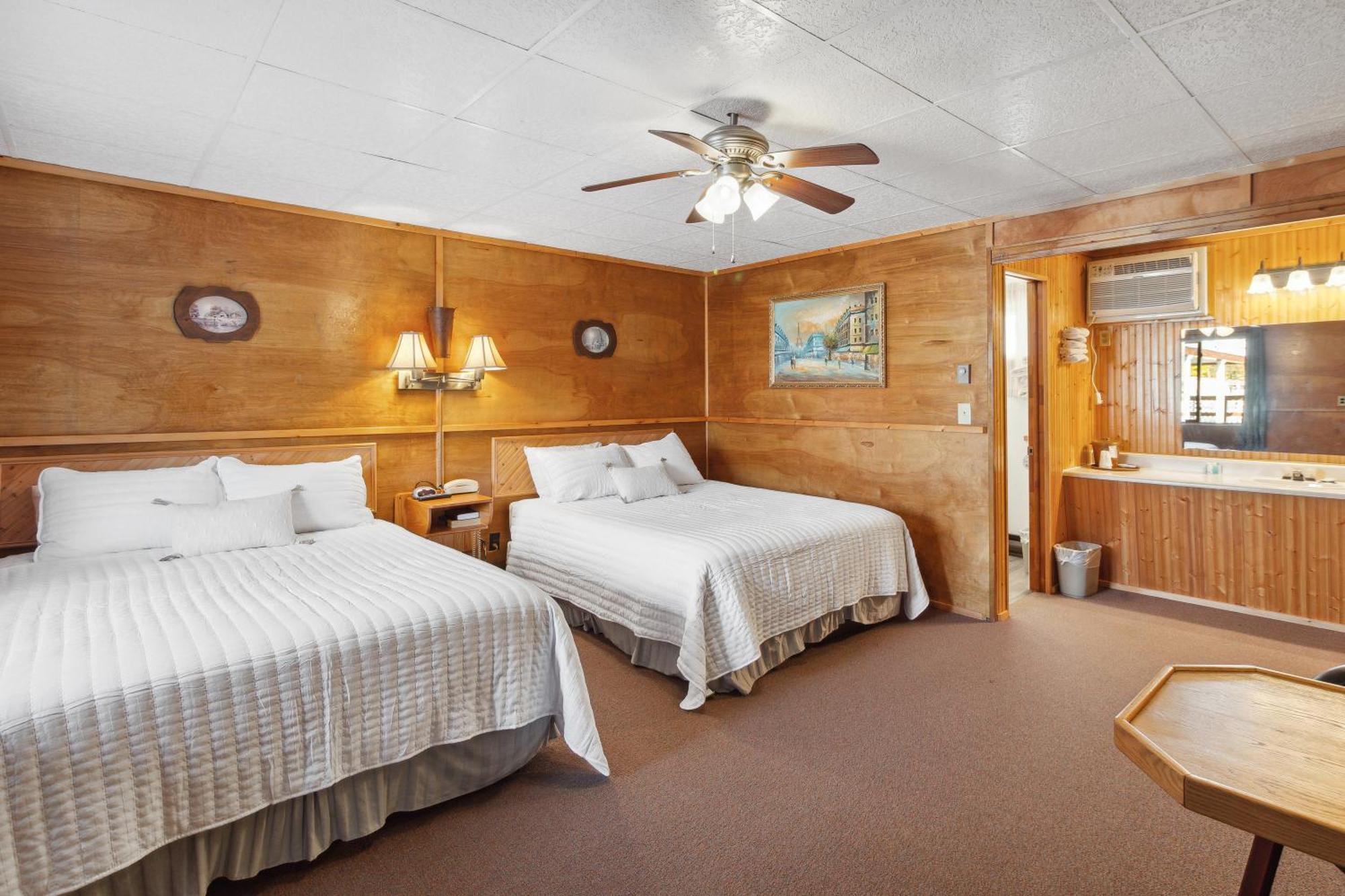 Vindel Motel Mackinaw City Exterior photo